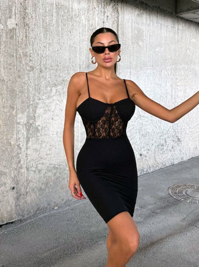 Guipure detay mini elbise