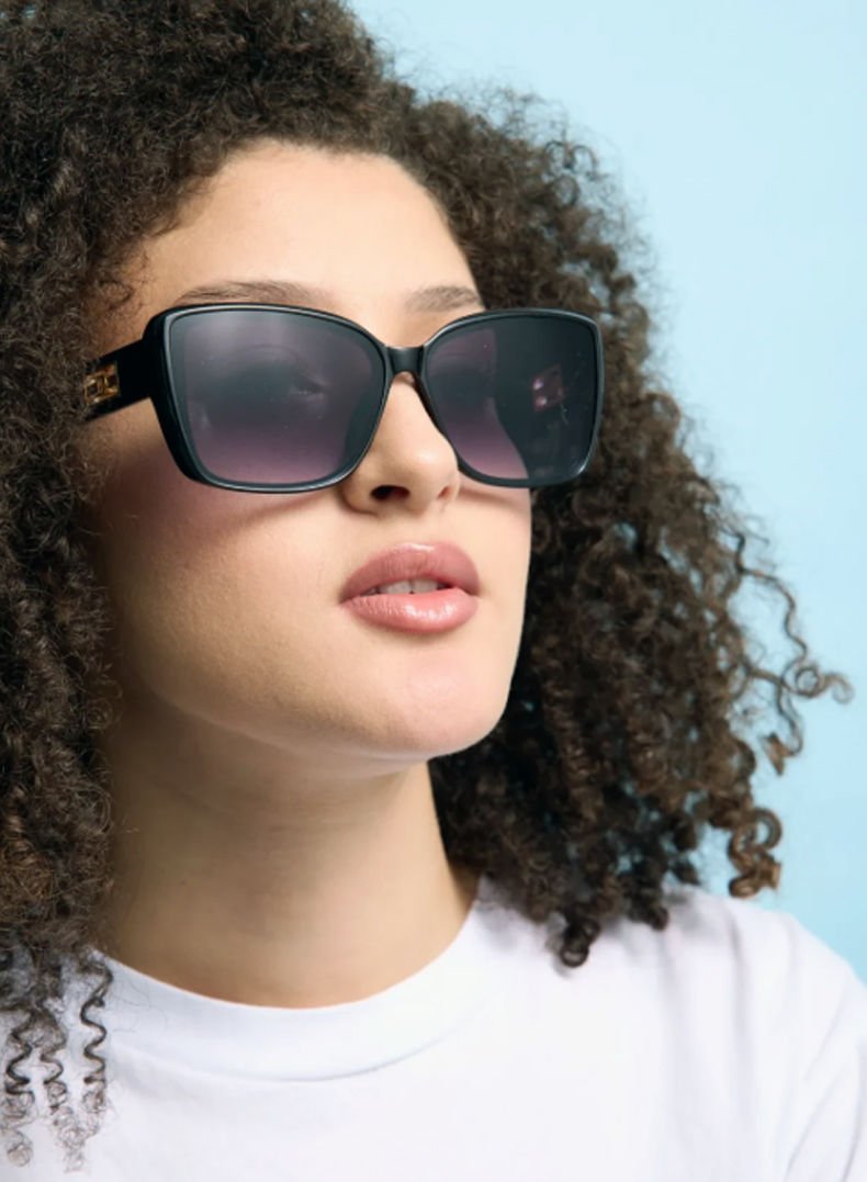 Yanı DD Siyah Güneş Gözlüğü