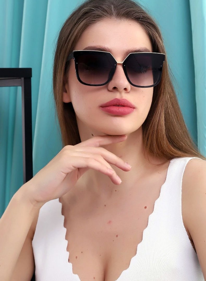 Selin Dieh Güneş Gözlüğü