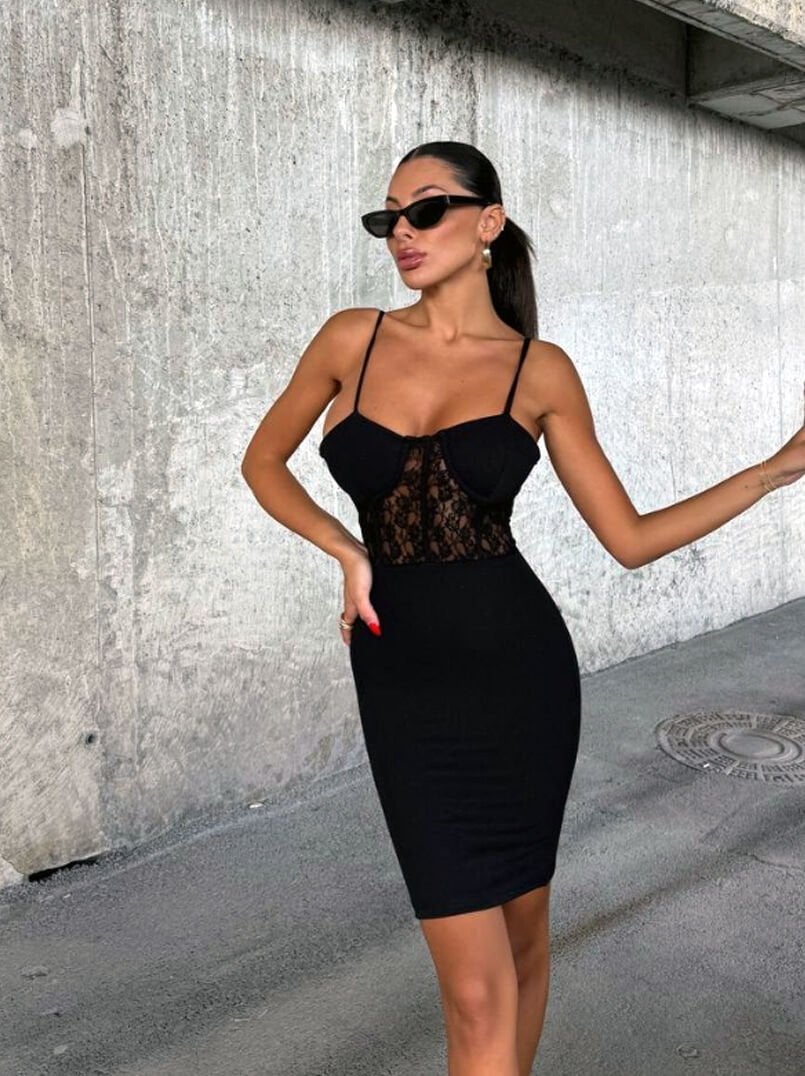 Guipure detay mini elbise