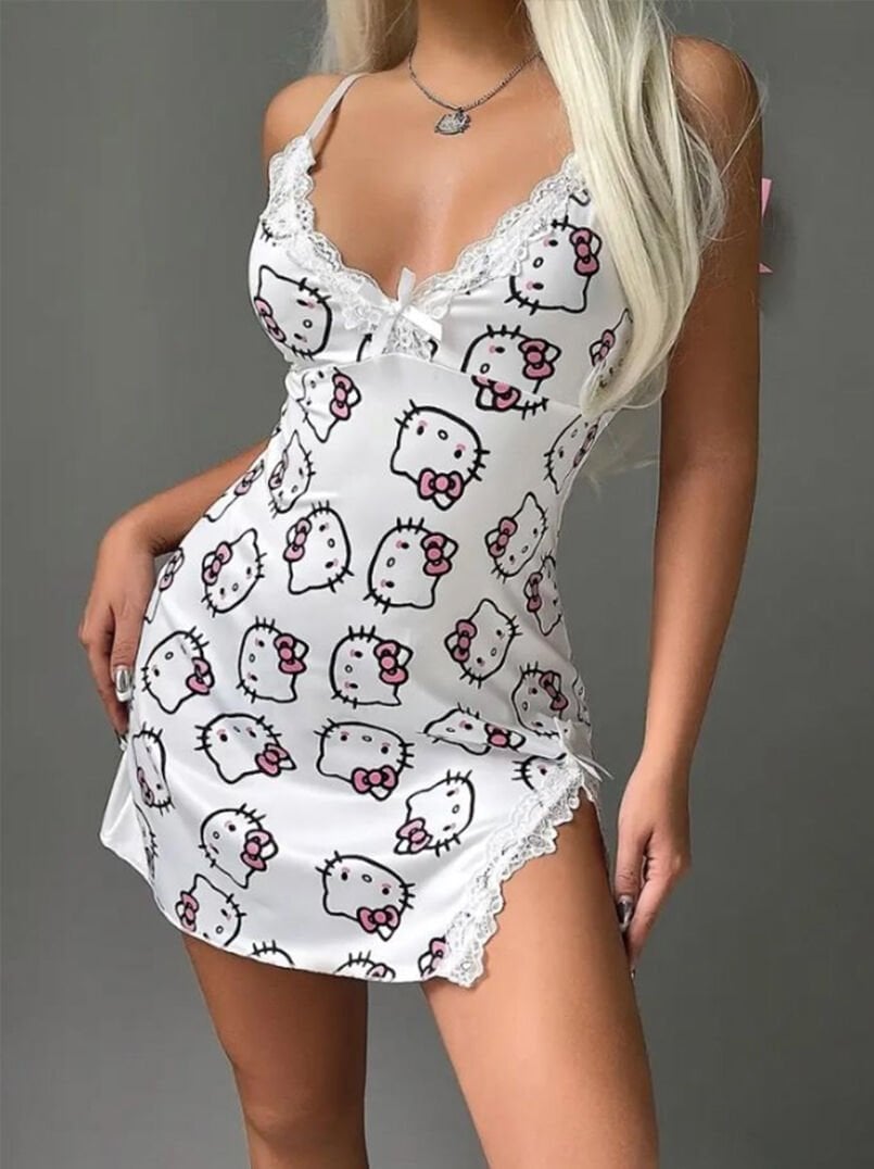 Hello Kitty Seksi Derin V Yaka Dantel Detaylı Yırtmaçlı Gecelik Beyaz
