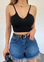 Askılı V Yaka Triko Crop Siyah Bluz