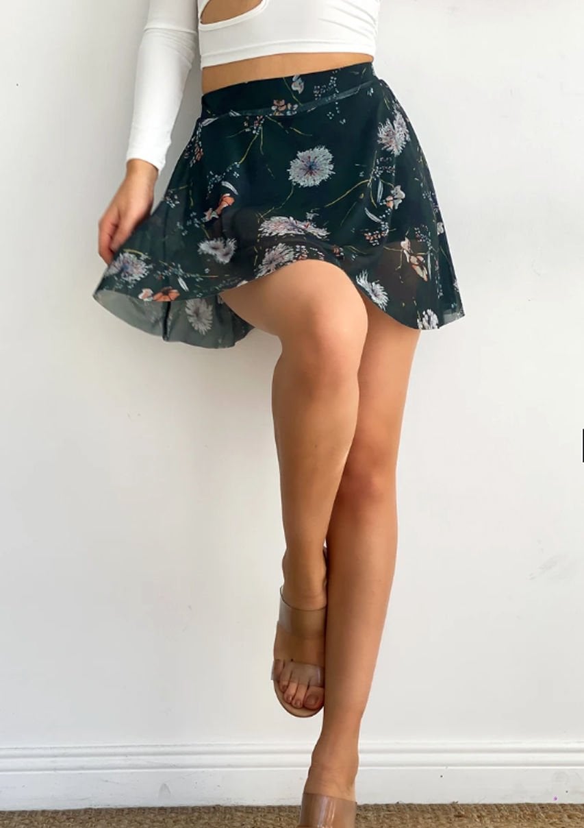 Desenli Krinkıl Şortlu Etek Çicekli