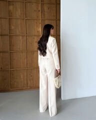 Kısa Ceketli Bol Paça Takım Beyaz