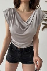 Vatkalı Degaje Yaka Buzzy Bluz Bej