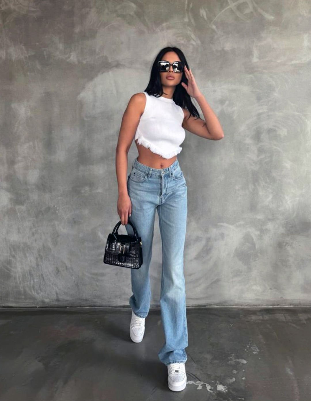 Püskül detaylı triko beyaz